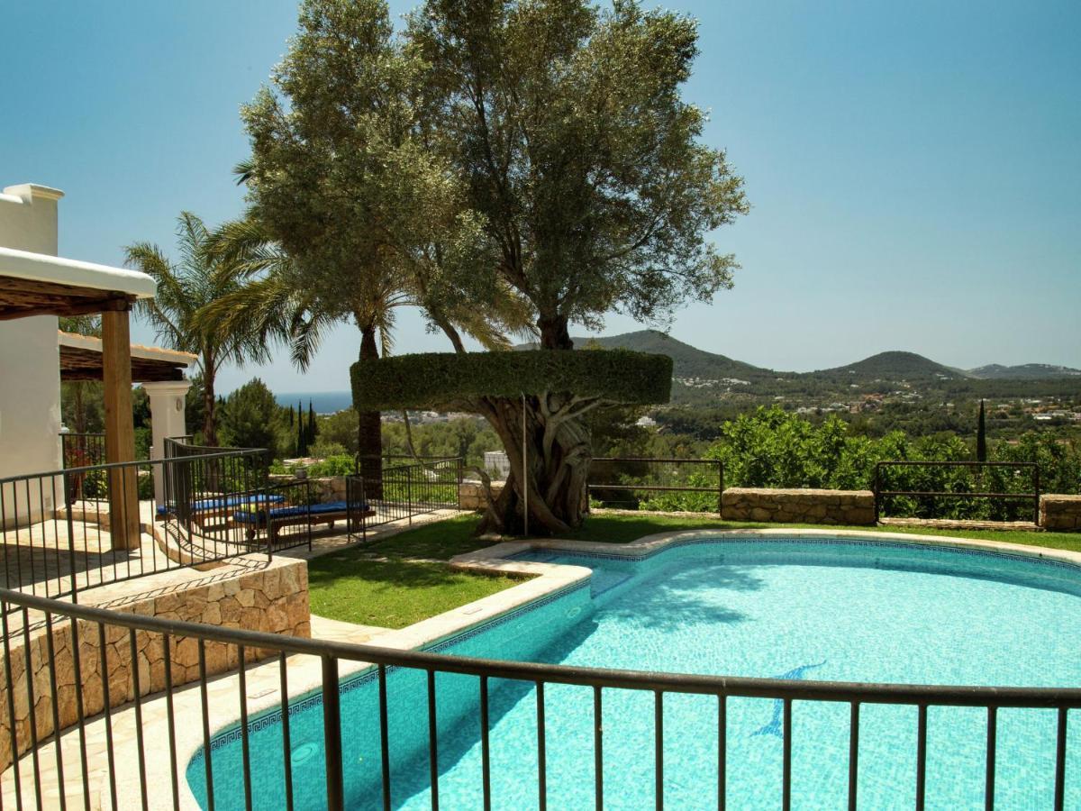 Cozy Holiday Home In Santa Eularia Des Riu With Private Pool Exterior photo